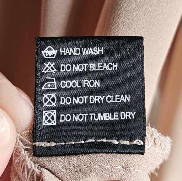 Olivaceous Collared V-Neck Blouse in Women's Small - Picture 3 of 16